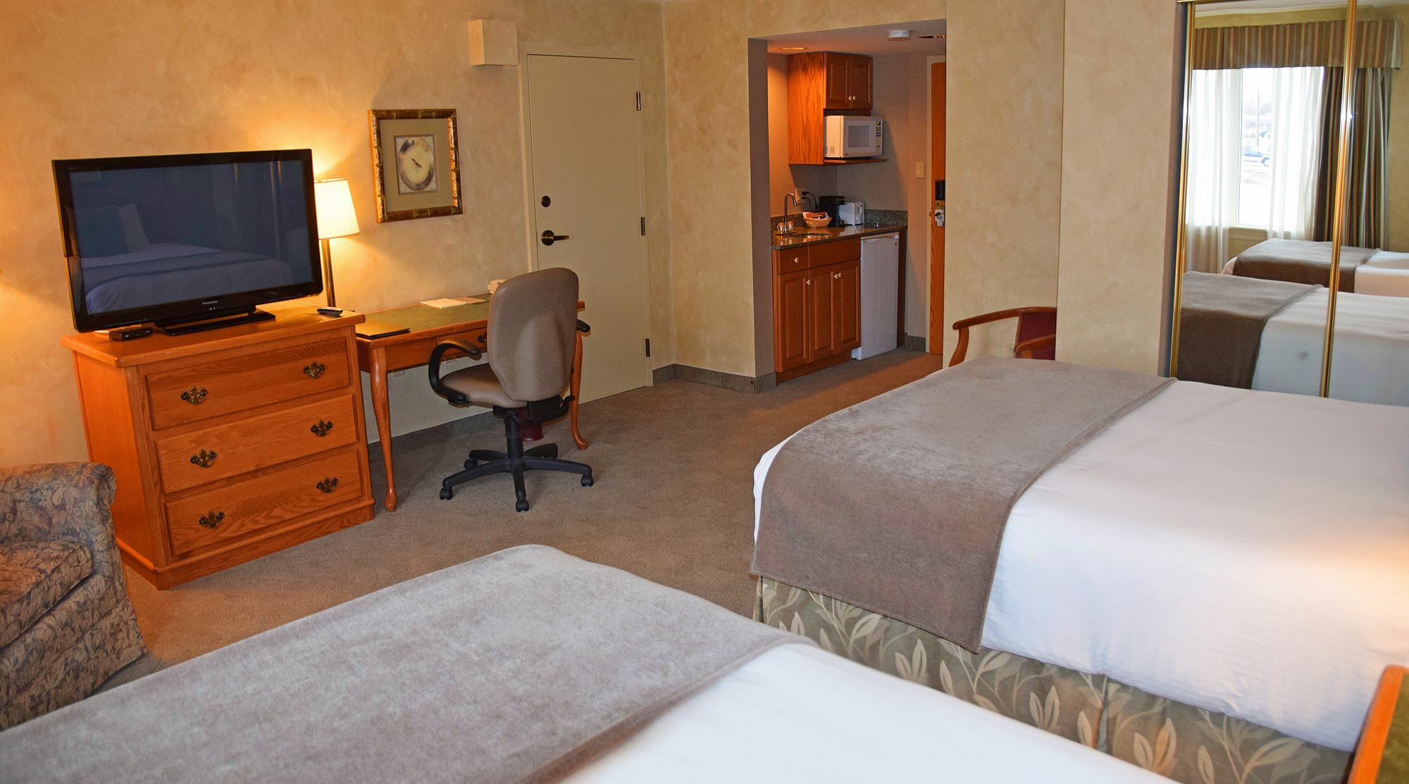 Stone Gate Inn Ориллия Экстерьер фото